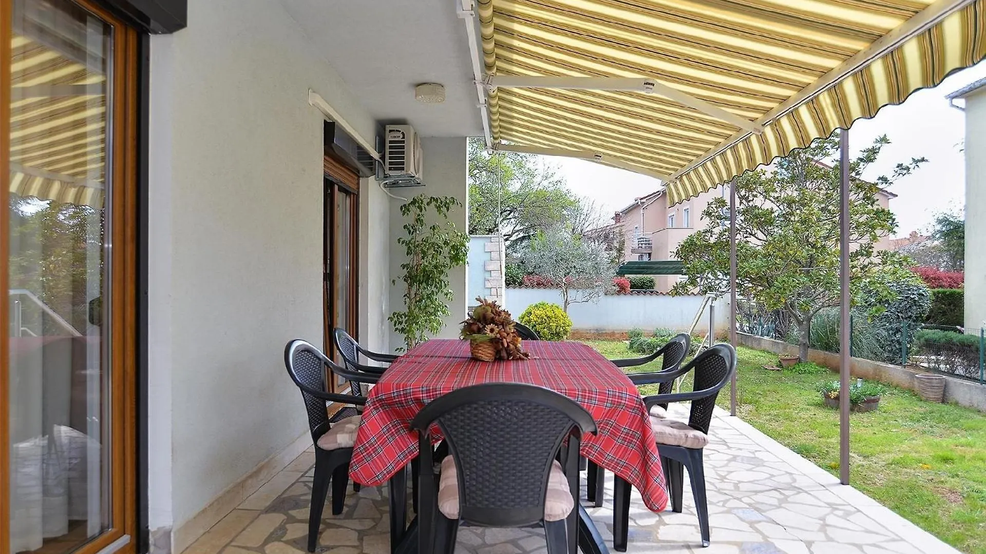 Ferienwohnung Fuer 6 Personen Ca 100 Qm In Pula-Fondole, Istrien Istrische Riviera Apartment